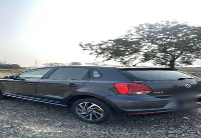 https://images10.gaadi.com/usedcar_image/4569324/original/28b16dea-ea21-48e3-a449-42f5b1c5daeb.?imwidth=6401