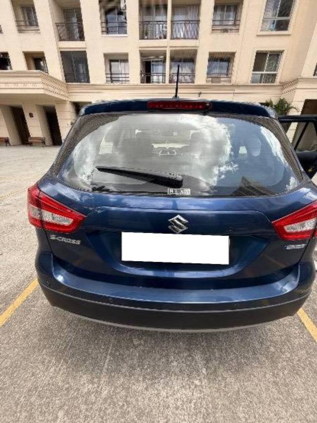 https://images10.gaadi.com/usedcar_image/4569387/original/processed_92553807-bda2-4781-8e81-422643ba3fcd.jpeg?imwidth=6400