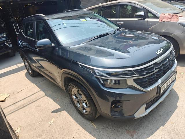 https://images10.gaadi.com/usedcar_image/4569410/original/processed_b0085faa9da0fa97d6c5b05c7baea968.jpg?imwidth=6400