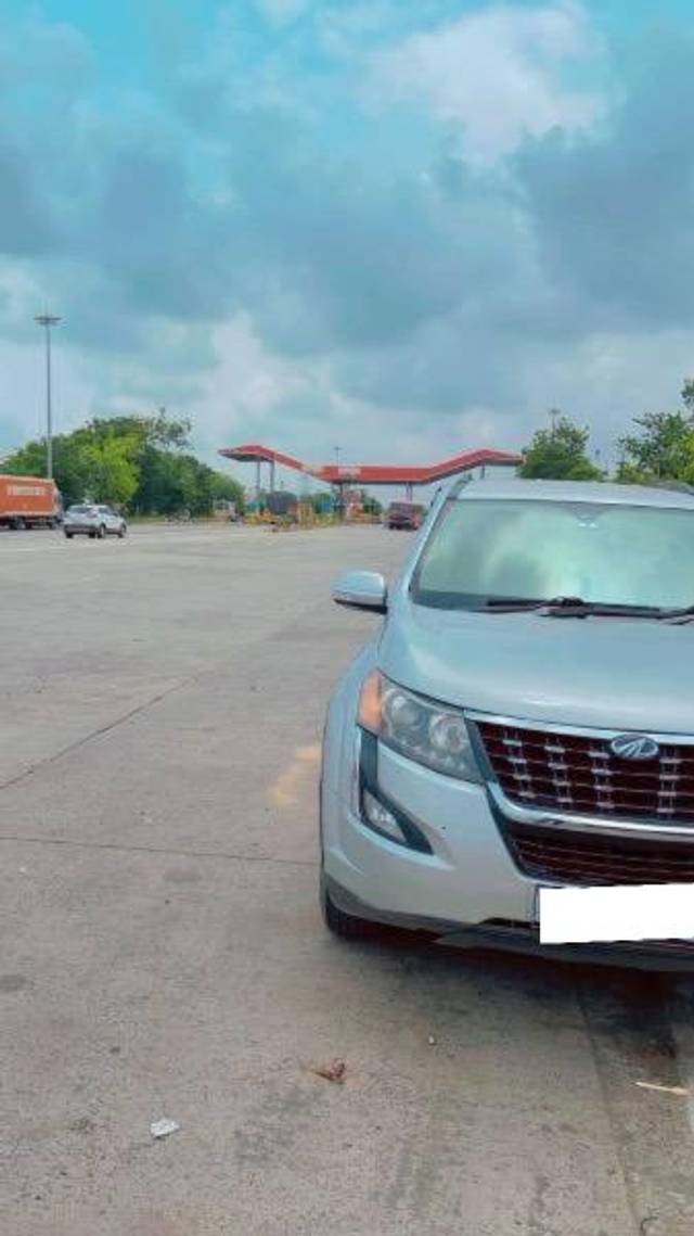 https://images10.gaadi.com/usedcar_image/4569456/original/processed_912bb436-60fc-4382-9bcd-a6b028ee37d9.jpeg?imwidth=6400