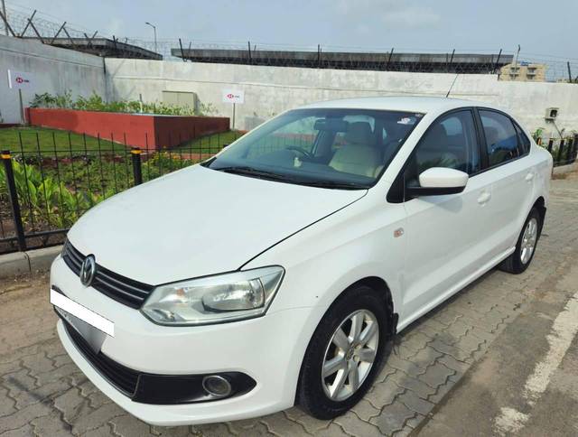 https://images10.gaadi.com/usedcar_image/4569461/original/processed_06f790798b3293e55a54feddf914491f.jpg?imwidth=6400