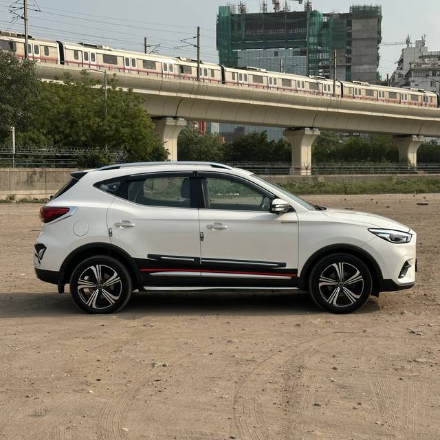 https://images10.gaadi.com/usedcar_image/4569506/original/d58db620-89af-4318-9e28-cea76bb8702f.jpg?imwidth=6400