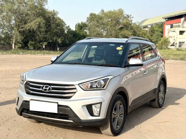 https://images10.gaadi.com/usedcar_image/4569509/original/processed_1eb5f264-78f5-481a-ac9e-5b5cf749b8bc.jpg?imwidth=6402