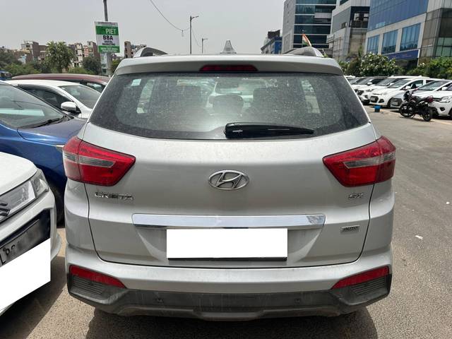 https://images10.gaadi.com/usedcar_image/4569509/original/processed_30622757-8164-4024-b4a1-5623d92ab29f.jpg?imwidth=6401