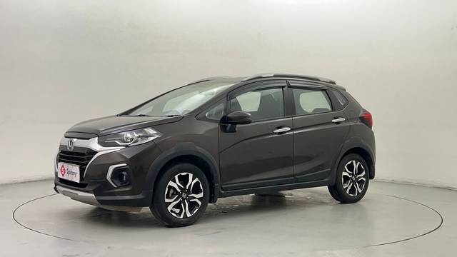 https://images10.gaadi.com/usedcar_image/4569517/original/941917f99f7c1710d6fb958da431006b.JPG?imwidth=6400