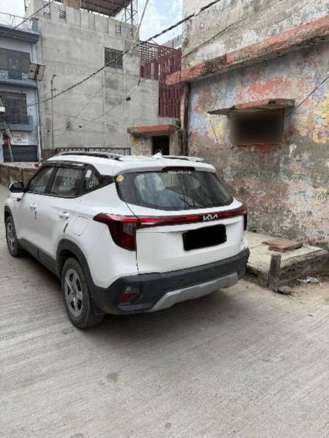 https://images10.gaadi.com/usedcar_image/4569532/original/processed_d18e8bac-8d2f-47a6-9166-0c715ebbce63.jpeg?imwidth=6401