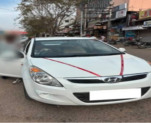 https://images10.gaadi.com/usedcar_image/4569534/original/b055f8b6-51a7-4c98-ac62-e91b404c7e24.png?imwidth=6400