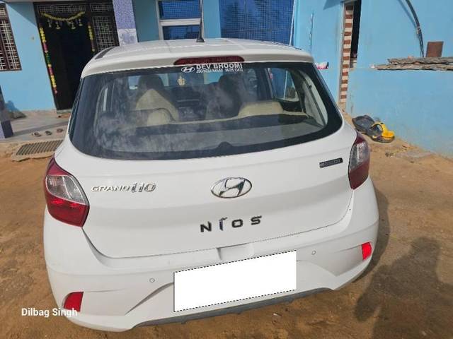 https://images10.gaadi.com/usedcar_image/4569549/original/processed_aa4f753e-1b04-4935-8be2-503f7fb1568d.jpg?imwidth=6402