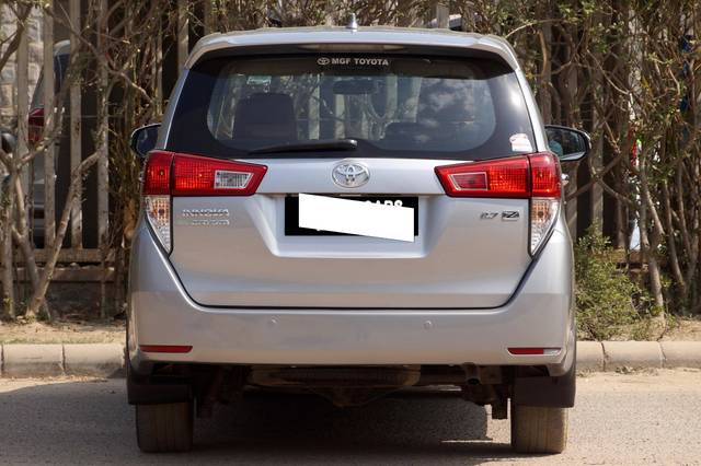 https://images10.gaadi.com/usedcar_image/4569573/original/processed_da09bc333889499d22eec0e4aa85f23b.jpg?imwidth=6402