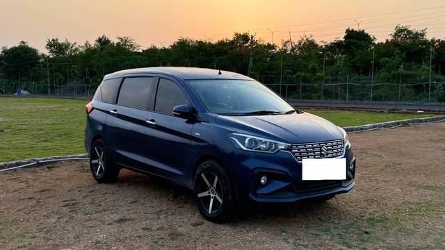 https://images10.gaadi.com/usedcar_image/4569579/original/processed_96d8e5de-d71a-472e-9ee4-cf565c1eed3f.jpeg?imwidth=6402