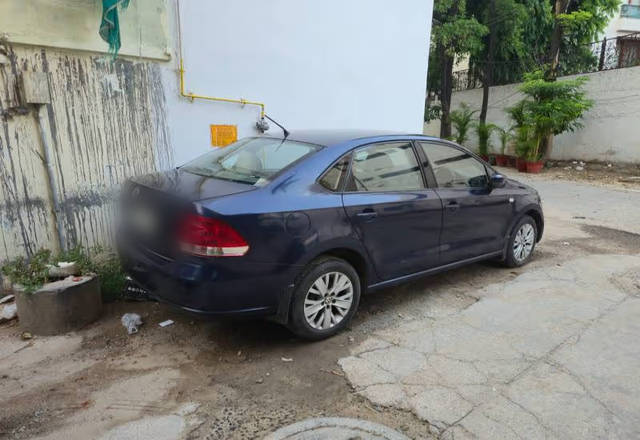 https://images10.gaadi.com/usedcar_image/4569582/original/e3d26c3b-b85c-4c26-9b3f-ee7f6ab4edf5.?imwidth=6401