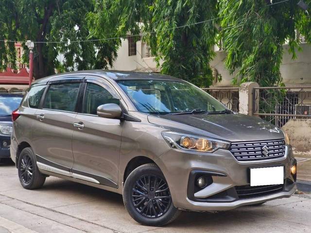 https://images10.gaadi.com/usedcar_image/4569613/original/processed_db42a9a1e5e65331d053a35638f49b46.jpg?imwidth=6400