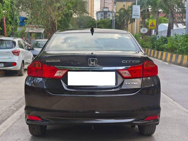 https://images10.gaadi.com/usedcar_image/4569615/original/processed_c917e27465db217d83bdea4ec3399bf6.jpg?imwidth=6402