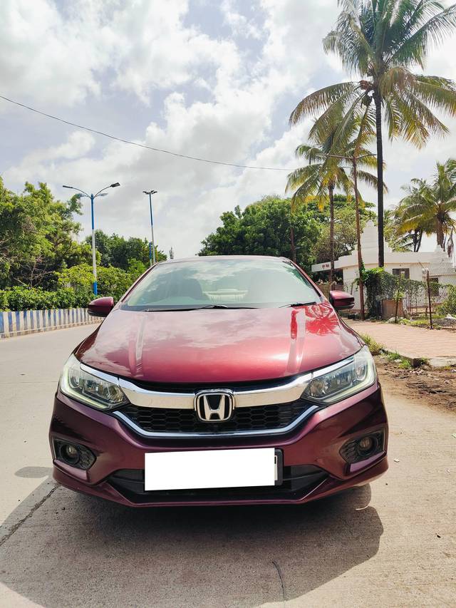 https://images10.gaadi.com/usedcar_image/4569622/original/processed_20b85420316bc489658928566c3ec62c.jpg?imwidth=6400