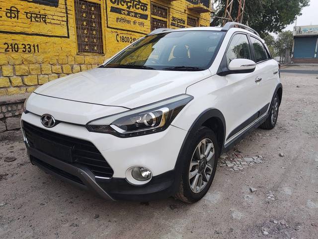 https://images10.gaadi.com/usedcar_image/4569628/original/processed_5cf30c4e513e9aa10f4a4534eaf7398f.jpg?imwidth=6402
