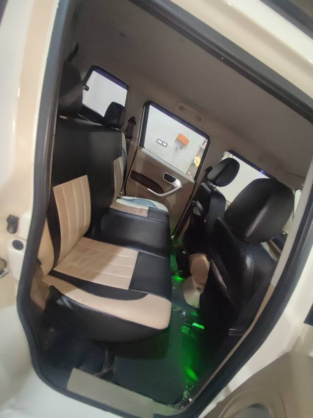 https://images10.gaadi.com/usedcar_image/4569644/original/5b93bb4c01ee4c5f03e973345386f638.jpg?imwidth=6402