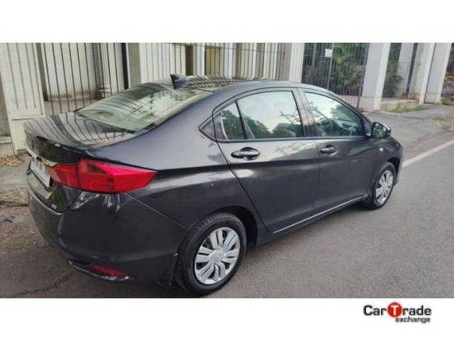 https://images10.gaadi.com/usedcar_image/4569649/original/processed_0136d6f007de90f3ebb4c682977080f7.png?imwidth=6402