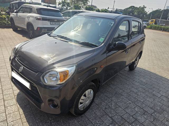 https://images10.gaadi.com/usedcar_image/4569667/original/processed_bc8ce91dfcdaaf0ea21273c775c0465a.jpg?imwidth=6400