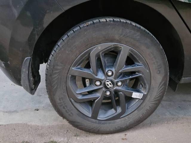 https://images10.gaadi.com/usedcar_image/4569697/original/processed_3f70652f-4064-4f9a-b4c0-cf374732ff70.jpg?imwidth=6402