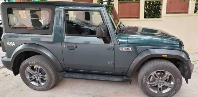 https://images10.gaadi.com/usedcar_image/4569701/original/processed_a0511bbb-4573-4ec2-983c-10f53ad9a5a4.jpg?imwidth=6400