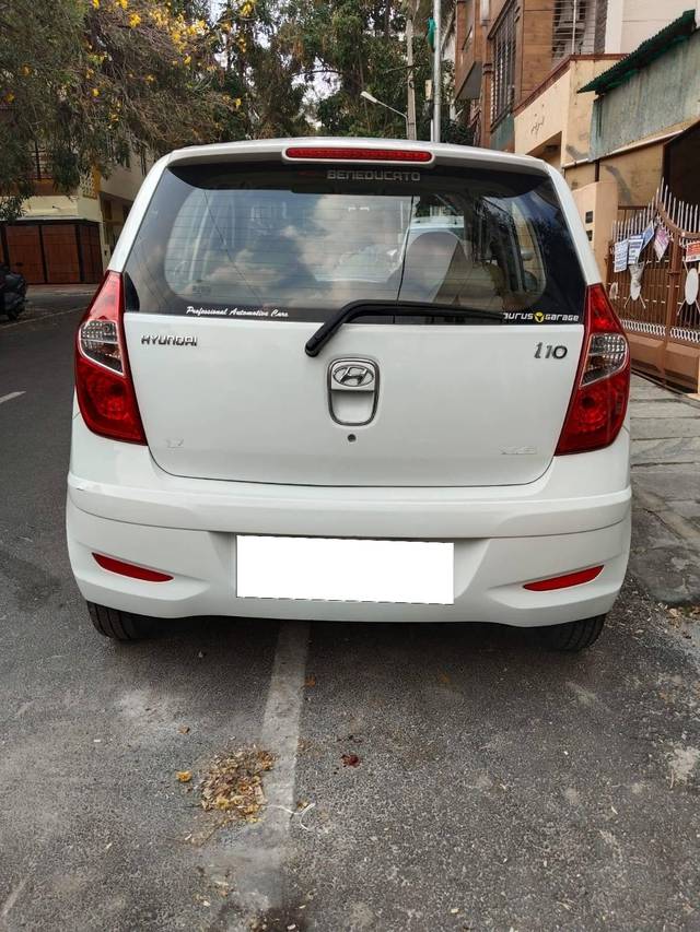 https://images10.gaadi.com/usedcar_image/4569703/original/processed_ba96ea576bde69ac1895116346689be9.jpg?imwidth=6401
