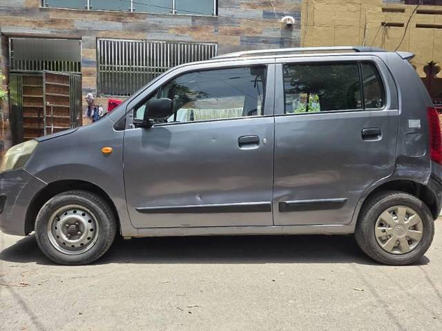 https://images10.gaadi.com/usedcar_image/4569710/original/processed_f09e0a42-ab79-4a72-bc00-403042ec3809.jpg?imwidth=6402