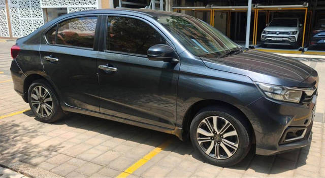 https://images10.gaadi.com/usedcar_image/4569750/original/5c724da4871403a791924da3df17ceed.png?imwidth=6400