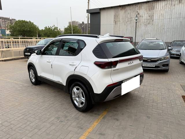 https://images10.gaadi.com/usedcar_image/4569753/original/processed_2d5a194c612e4f4eee20cd6573a2f36d.jpg?imwidth=6402