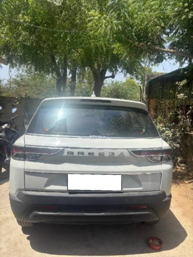 https://images10.gaadi.com/usedcar_image/4569755/original/processed_2dee0b3b-b2dd-4cb6-94f3-ca0a314932be.jpeg?imwidth=6400