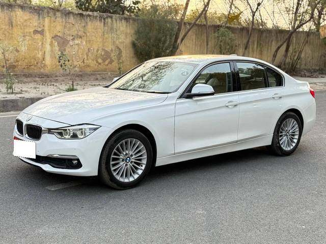 https://images10.gaadi.com/usedcar_image/4569765/original/processed_16c530d879fd065dda2517917bb93e1b.jpg?imwidth=6400
