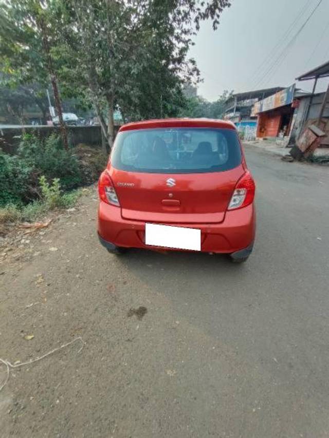 https://images10.gaadi.com/usedcar_image/4569774/original/processed_a94cf101-ab6b-415a-be97-ce5c631ef304.jpg?imwidth=6402