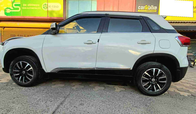 https://images10.gaadi.com/usedcar_image/4569788/original/processed_21cf64d811f49ab5524562bb5d273cbc.png?imwidth=6401