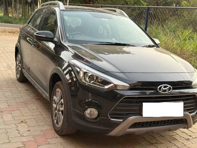 https://images10.gaadi.com/usedcar_image/4569793/original/processed_92ac2f8a-d974-432a-ac98-bc48e0118178.jpg?imwidth=6400