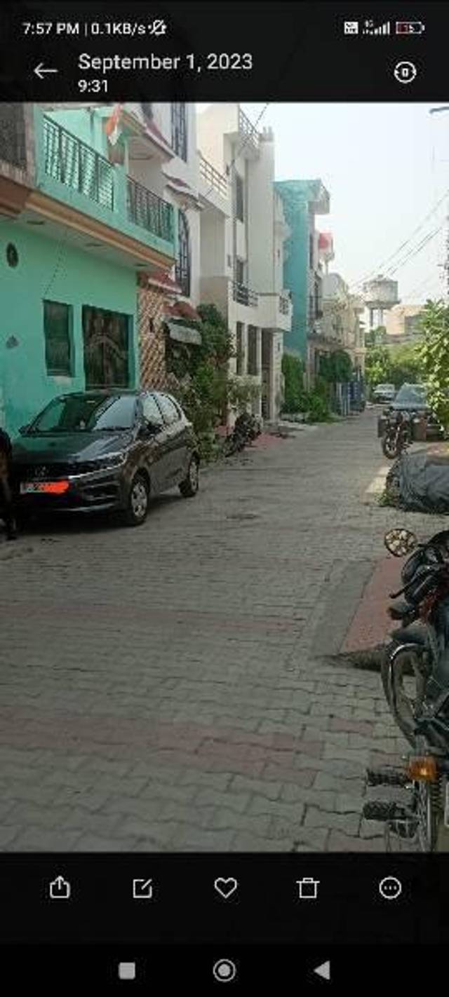 https://images10.gaadi.com/usedcar_image/4569807/original/processed_abaeaca7-2a5e-471c-bef7-6bea9276a098.jpg?imwidth=6400