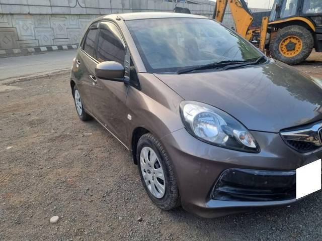 https://images10.gaadi.com/usedcar_image/4569809/original/processed_e34f8a52-fefa-407d-b317-deea2467dd0f.jpg?imwidth=6400