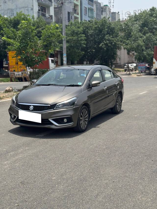 https://images10.gaadi.com/usedcar_image/4569812/original/processed_3ba130d6090ce500427dafac9571e166.jpg?imwidth=6400