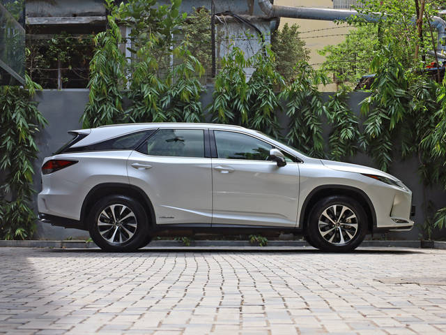 https://images10.gaadi.com/usedcar_image/4569813/original/79afebaae24608a00afc205eb040a0b9.jpg?imwidth=6401