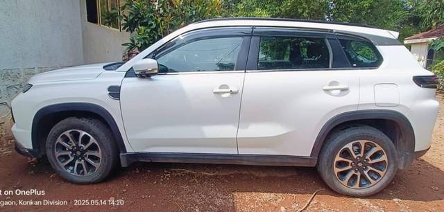 https://images10.gaadi.com/usedcar_image/4569817/original/processed_a9649aa5-8912-4029-83d4-b38051162357.jpg?imwidth=6402