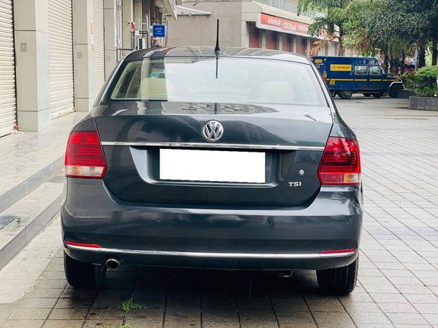 https://images10.gaadi.com/usedcar_image/4569822/original/processed_6c75016014432ebd63842c2313b107b1.jpg?imwidth=6402