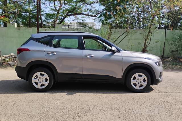 https://images10.gaadi.com/usedcar_image/4569823/original/32561d6fa6a22a80bc154f5038f65bda.jpg?imwidth=6401