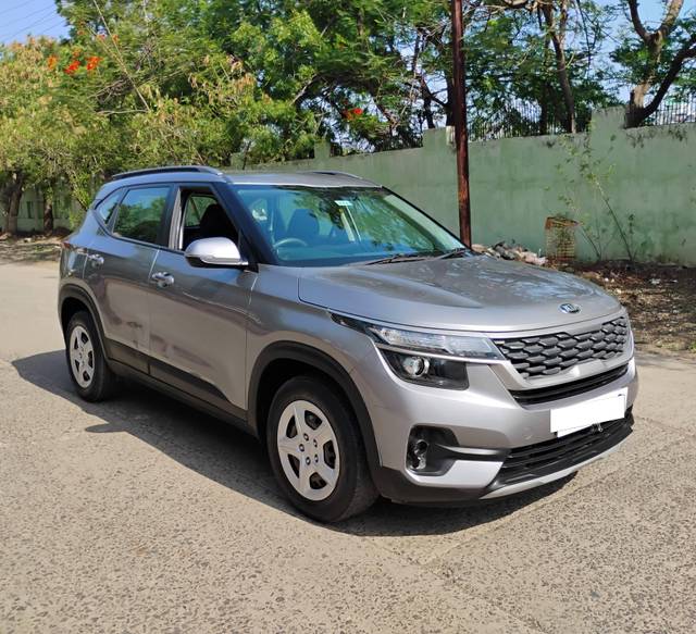 https://images10.gaadi.com/usedcar_image/4569823/original/processed_9599ccfd44b3903e9d60f384fa1fe09a.jpg?imwidth=6400
