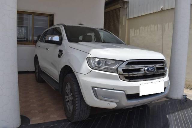https://images10.gaadi.com/usedcar_image/4569825/original/processed_02dc6fdb-5bea-4987-89ed-f5760f8df8ed.jpeg?imwidth=6400