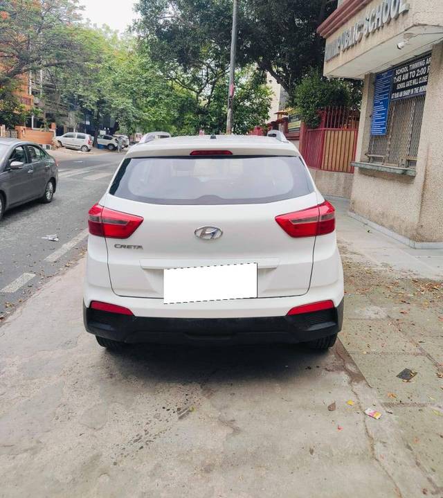 https://images10.gaadi.com/usedcar_image/4569827/original/processed_fc5454c5652d533d6fe1853816df32c7.jpg?imwidth=6402