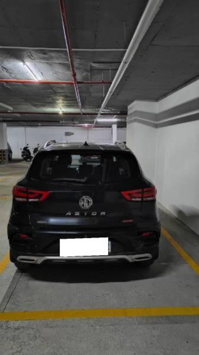 https://images10.gaadi.com/usedcar_image/4569828/original/processed_e48e22e2-fa5e-4943-9404-a9a30467073c.jpg?imwidth=6401
