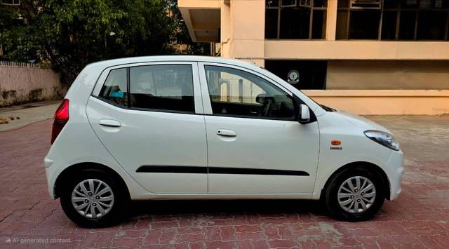 https://images10.gaadi.com/usedcar_image/4569831/original/processed_7df59b50f1507c48f5d96e562202a813.jpg?imwidth=6401