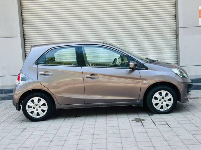 https://images10.gaadi.com/usedcar_image/4569836/original/processed_89a38f2316c6cfe74f8ff4a41f5c96b4.jpg?imwidth=6401