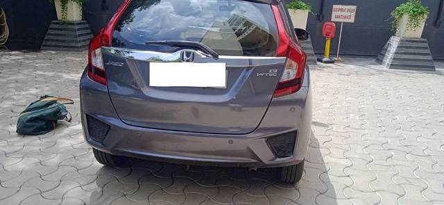 https://images10.gaadi.com/usedcar_image/4569851/original/processed_d9076d41-e4d8-4335-aa41-9f7e20135c99.jpeg?imwidth=6402