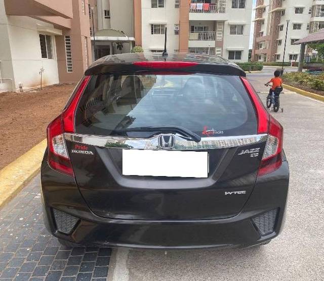 https://images10.gaadi.com/usedcar_image/4569852/original/processed_da28f877-a54f-400a-b615-dd686690b326.jpeg?imwidth=6401