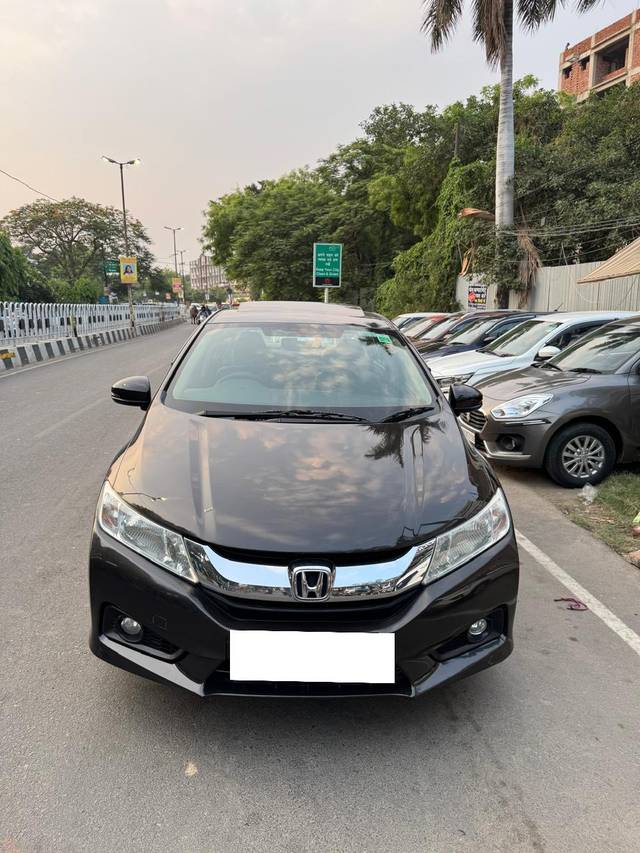 https://images10.gaadi.com/usedcar_image/4569866/original/processed_407a69282bd7b666e0170ae4c89a508e.jpg?imwidth=6400