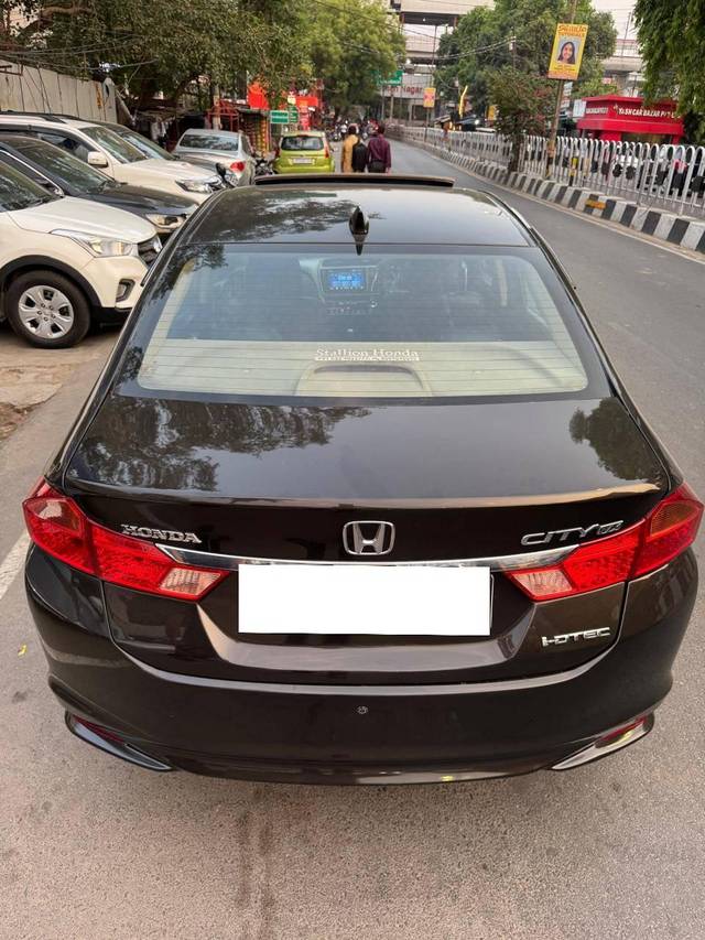 https://images10.gaadi.com/usedcar_image/4569866/original/processed_dcbb9bc80b84355ae28e4c88ee1bf0dd.jpg?imwidth=6401